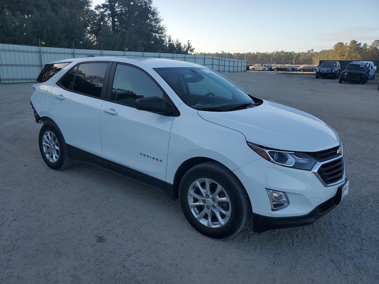 2020 Chevrolet Equinox - Image 4
