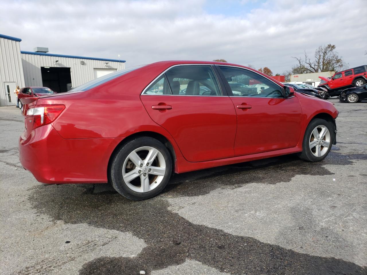 2014 Toyota Camry - Image 3