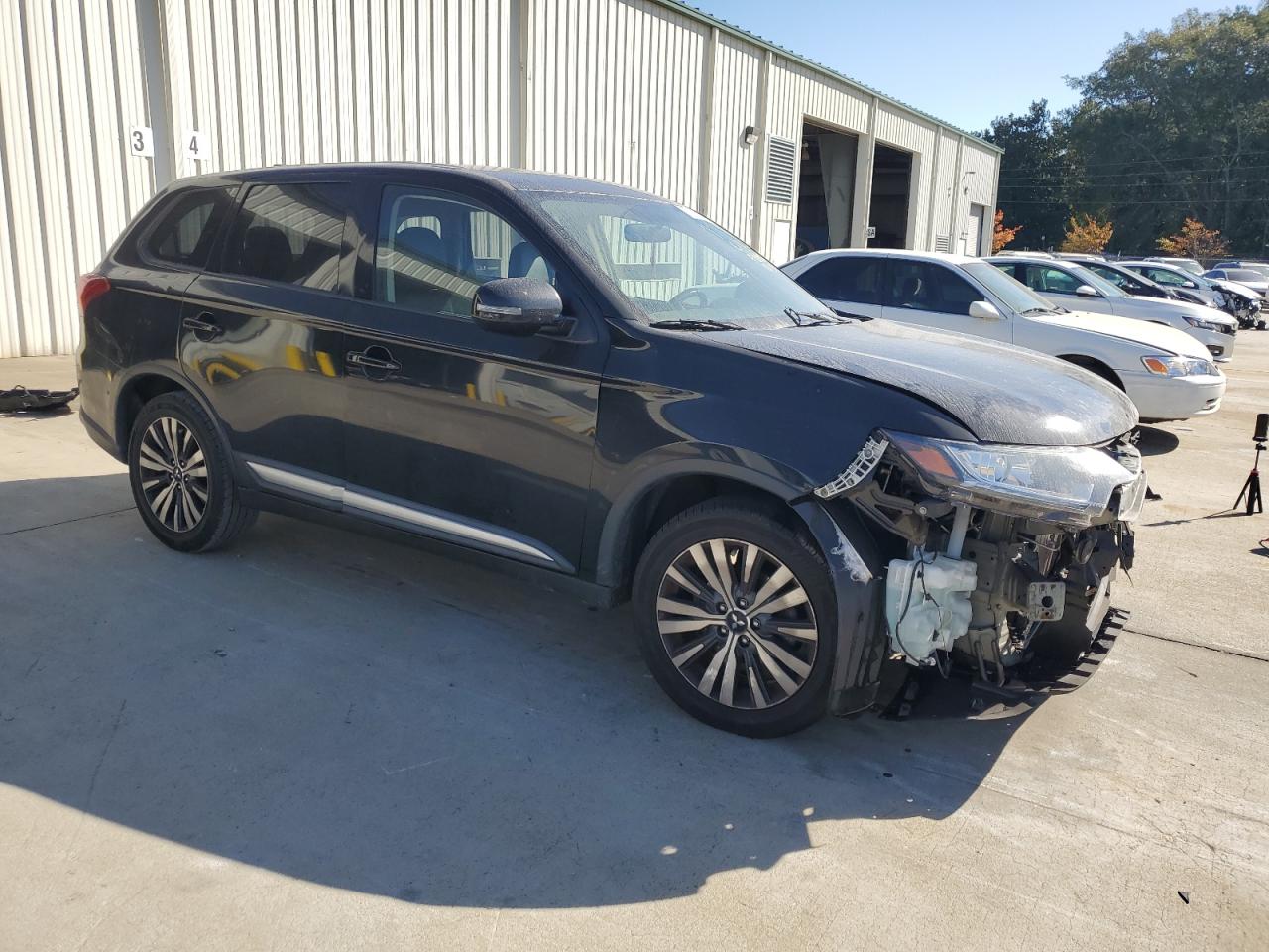 2019 Mitsubishi Outlander - Image 4