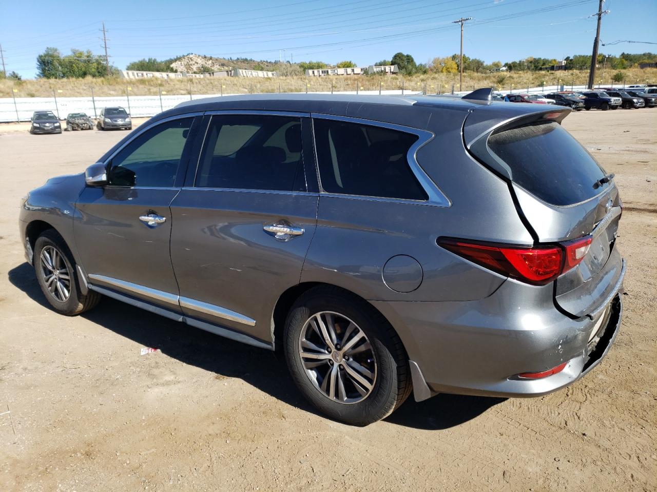 2016 Infiniti QX60 - Image 2