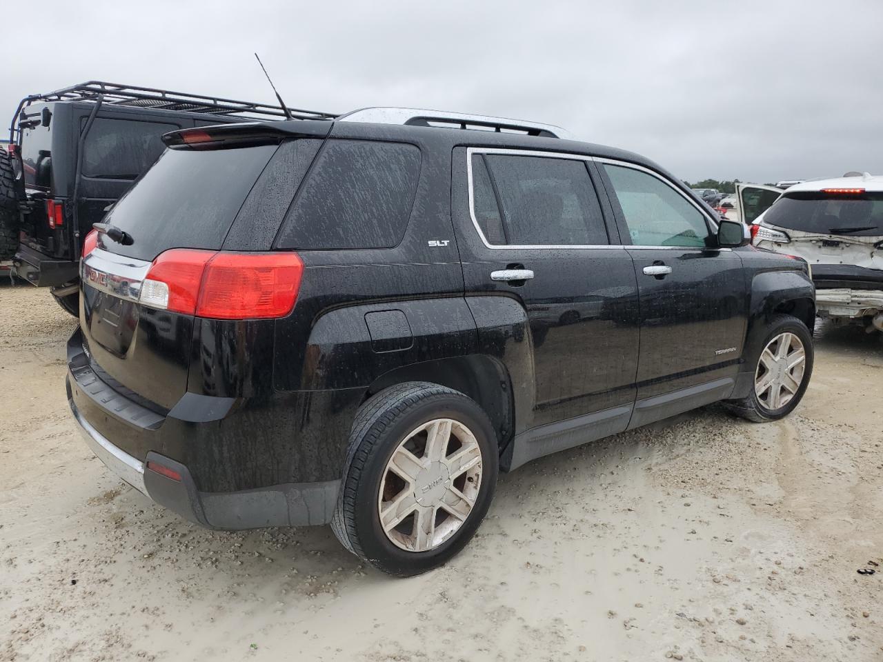 2010 GMC Terrain - Image 3