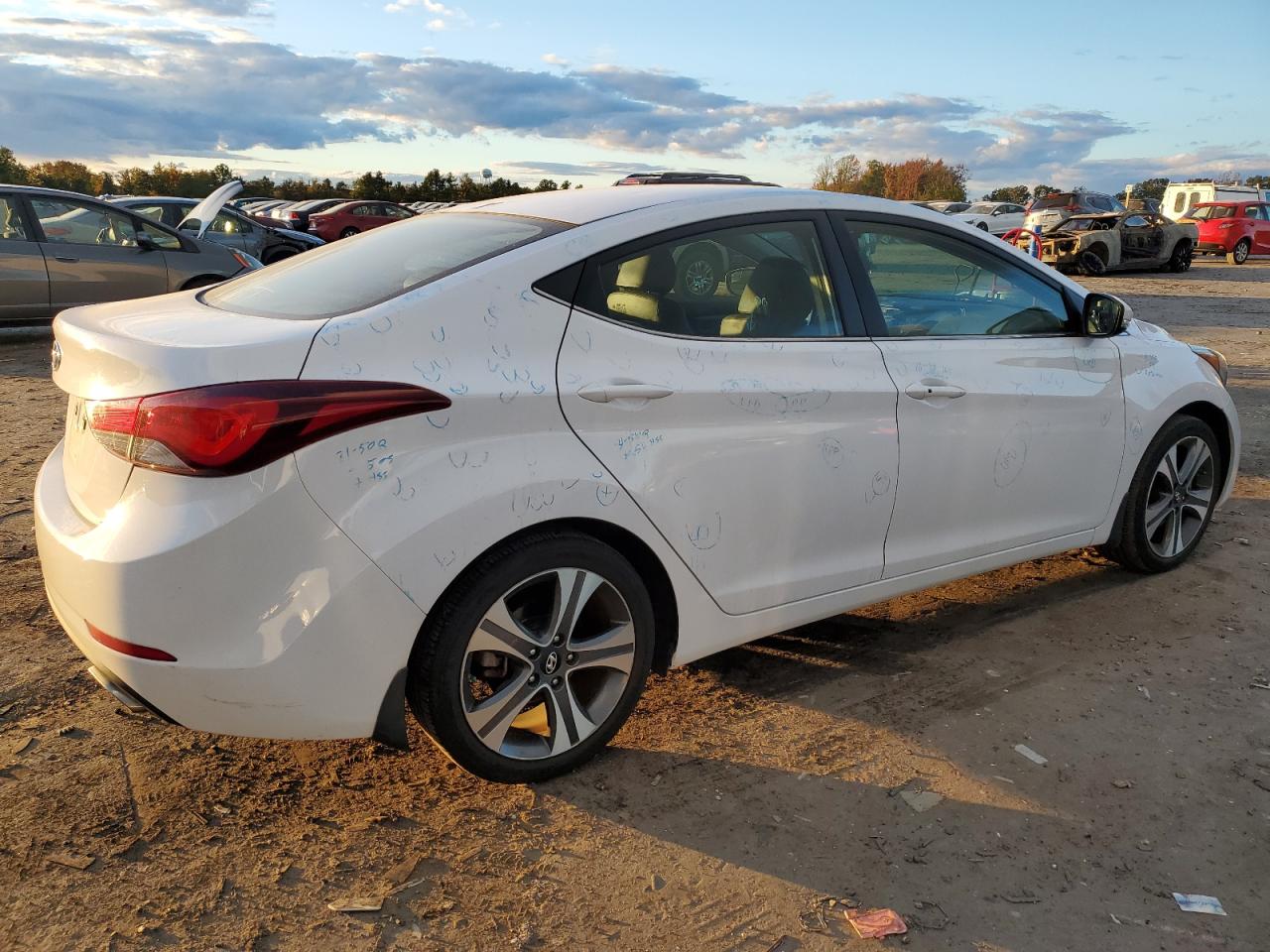 2015 Hyundai Elantra - Image 3