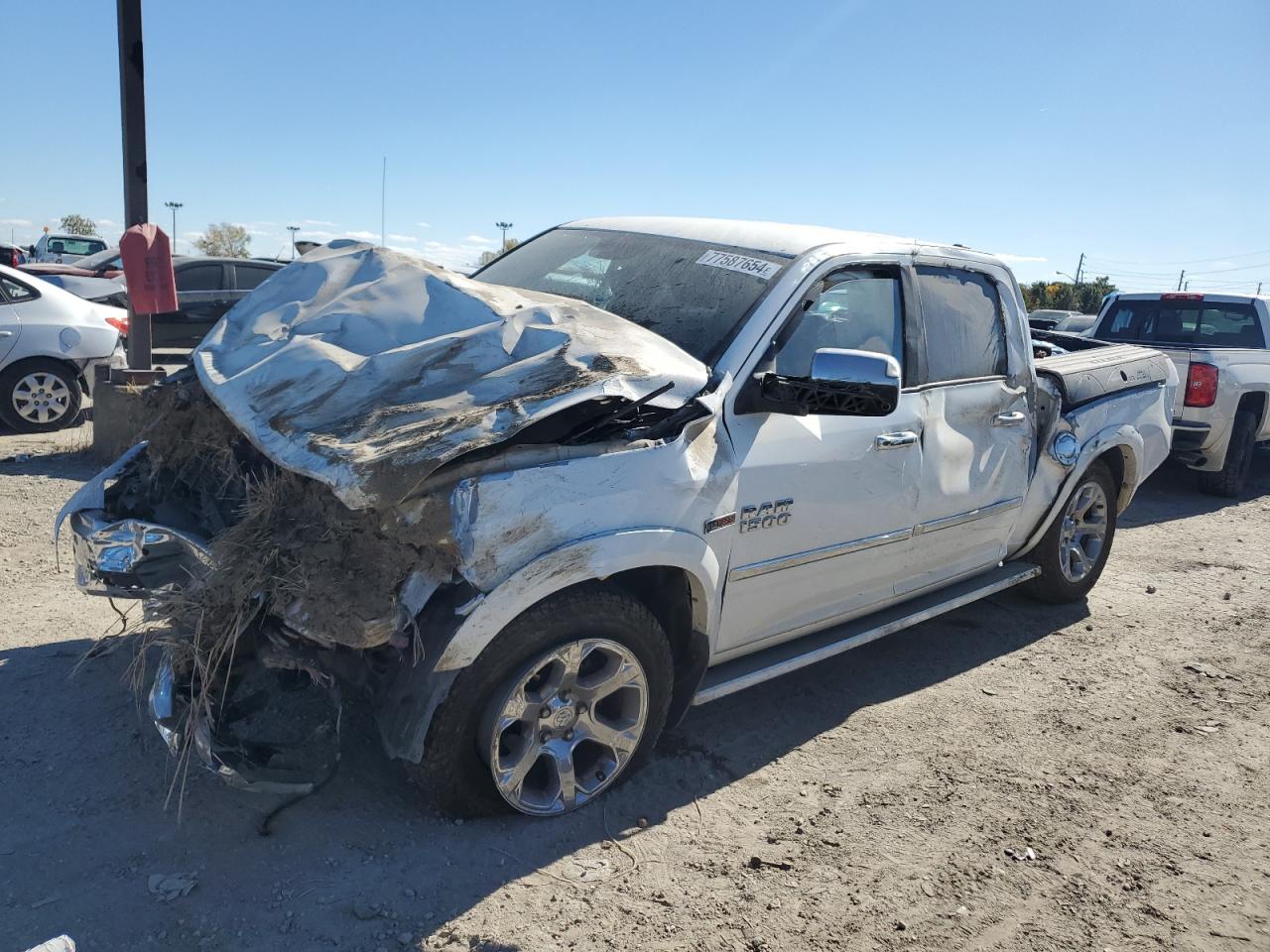 2015 Ram 1500 Laramie იყიდება Indianapolis-ში, IN - Front End