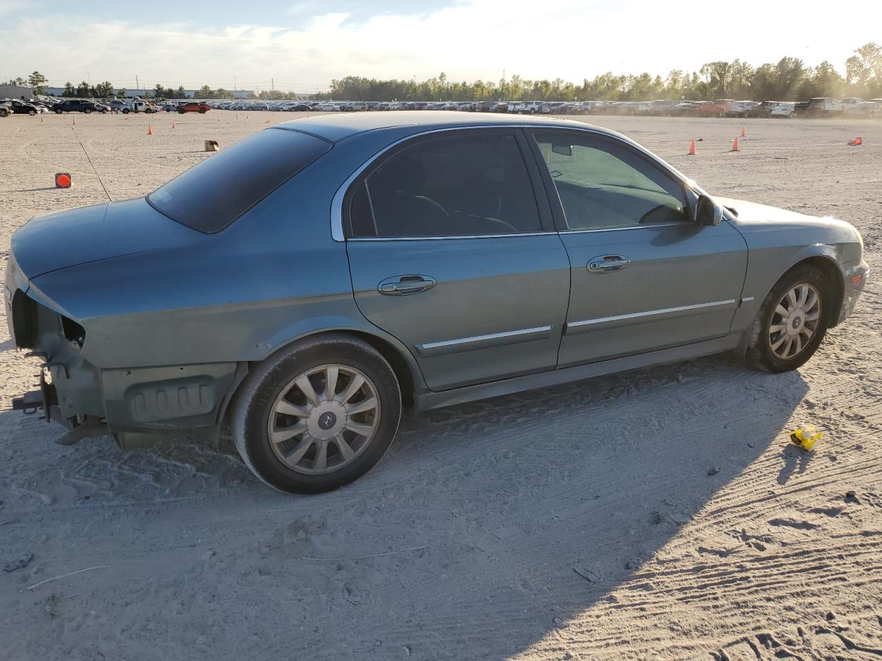 2005 Hyundai Sonata - Image 3