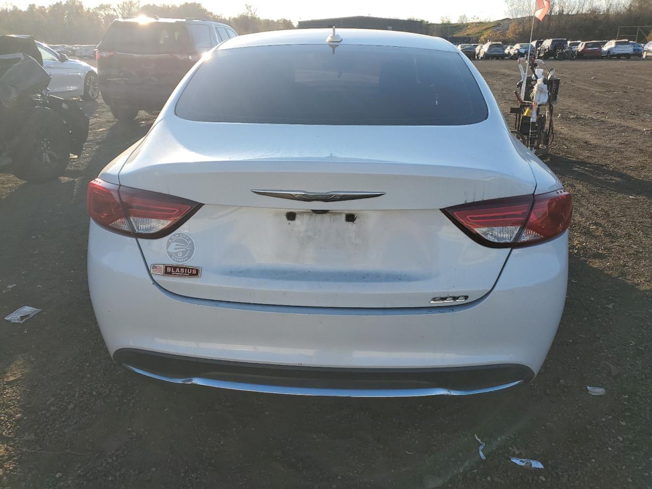 2015 Chrysler 200 Limited VIN: 1C3CCCAB3FN623506 Lot: 77932654