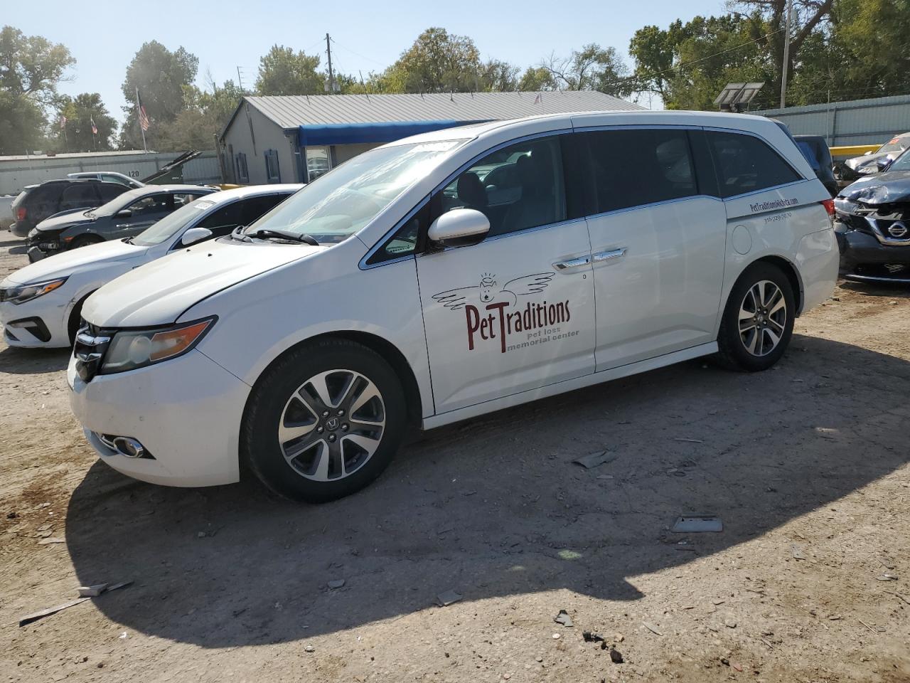2014 Honda Odyssey Touring на продаже в Wichita, KS - Front End