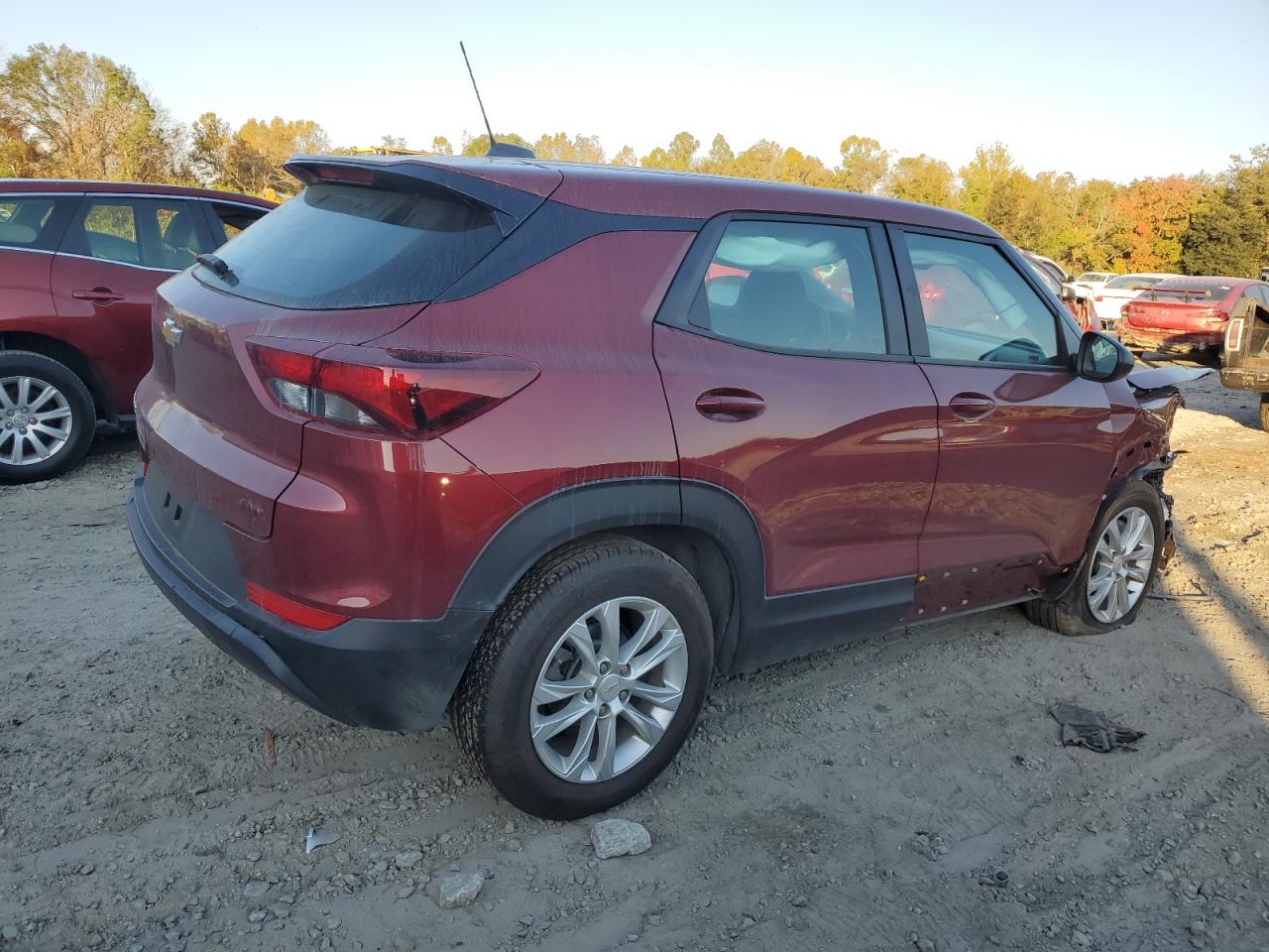 2023 Chevrolet TrailBlazer - Image 3