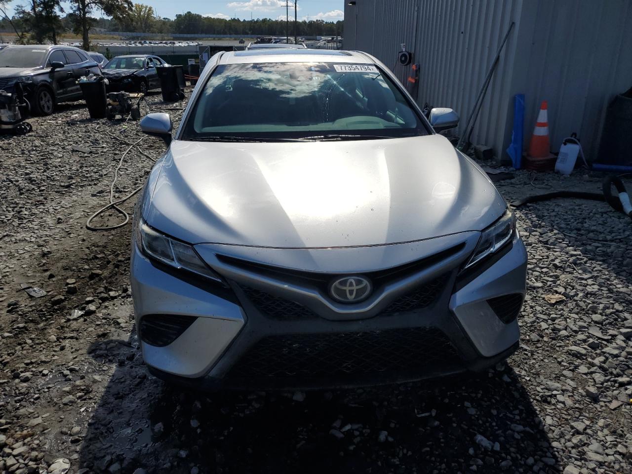 VIN 4T1B11HK6JU024973 2018 TOYOTA CAMRY no.5