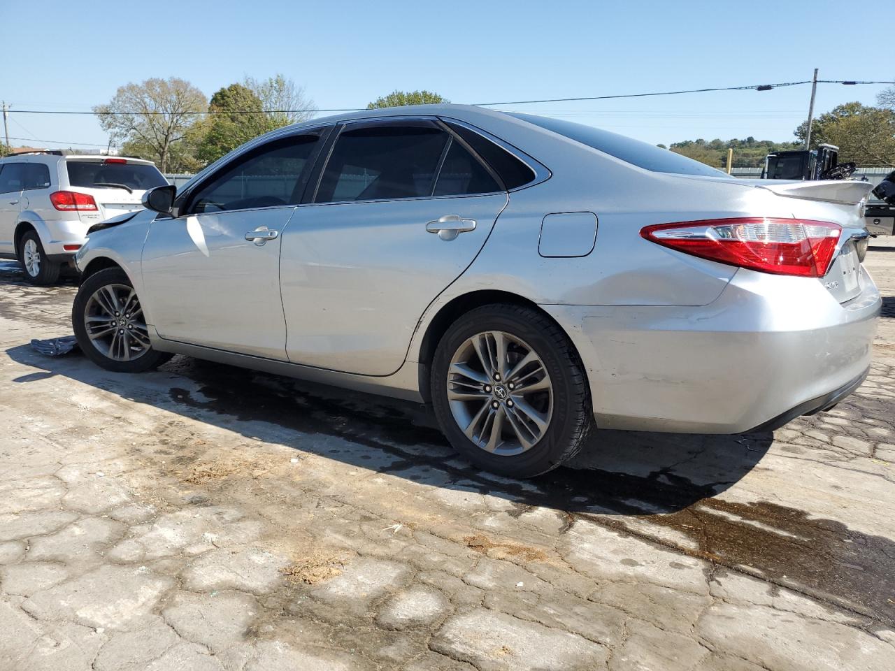 4T1BF1FK8GU244001 2016 TOYOTA CAMRY - Image 2