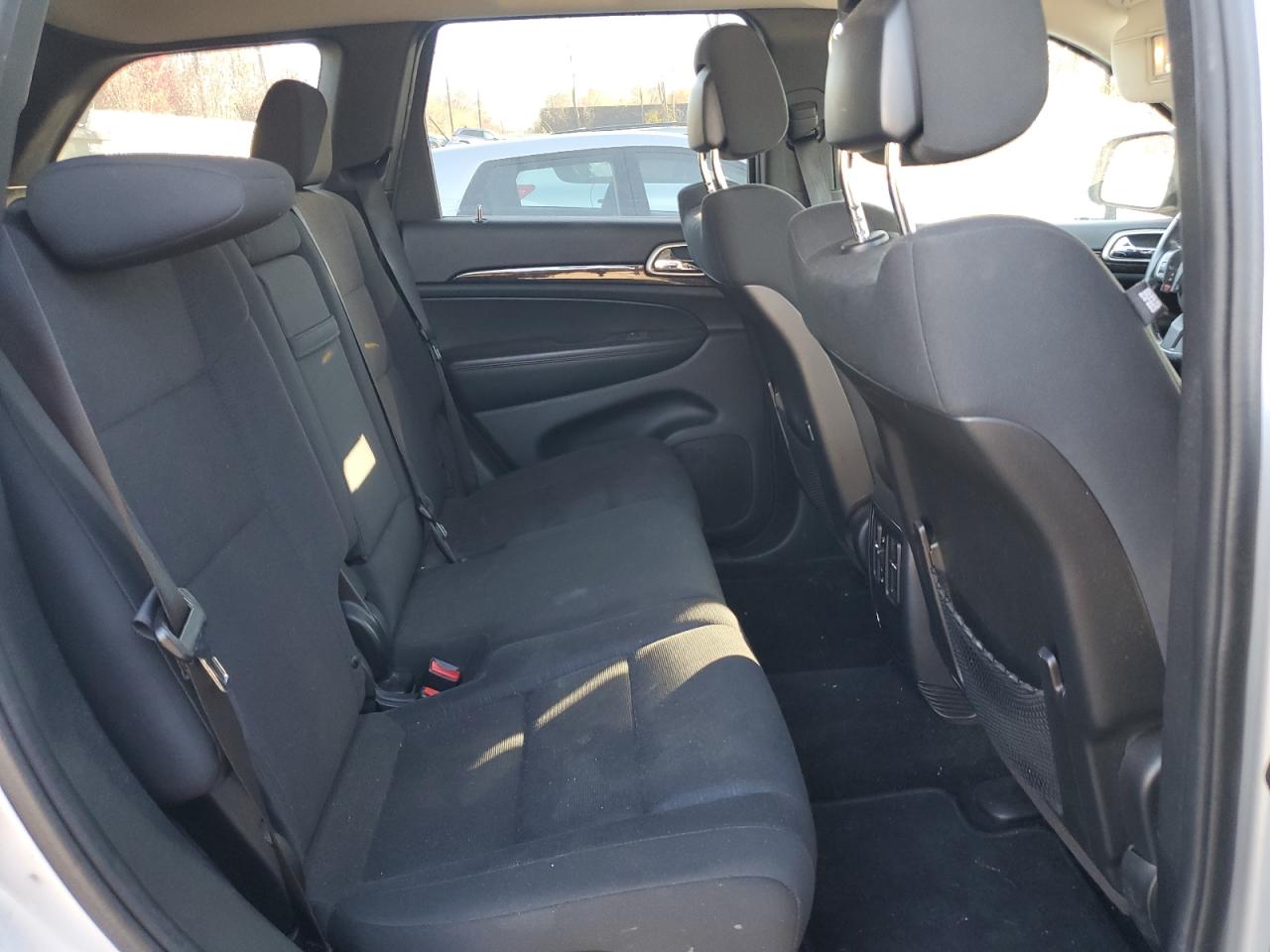 2011 Jeep Grand Cherokee - Image 11