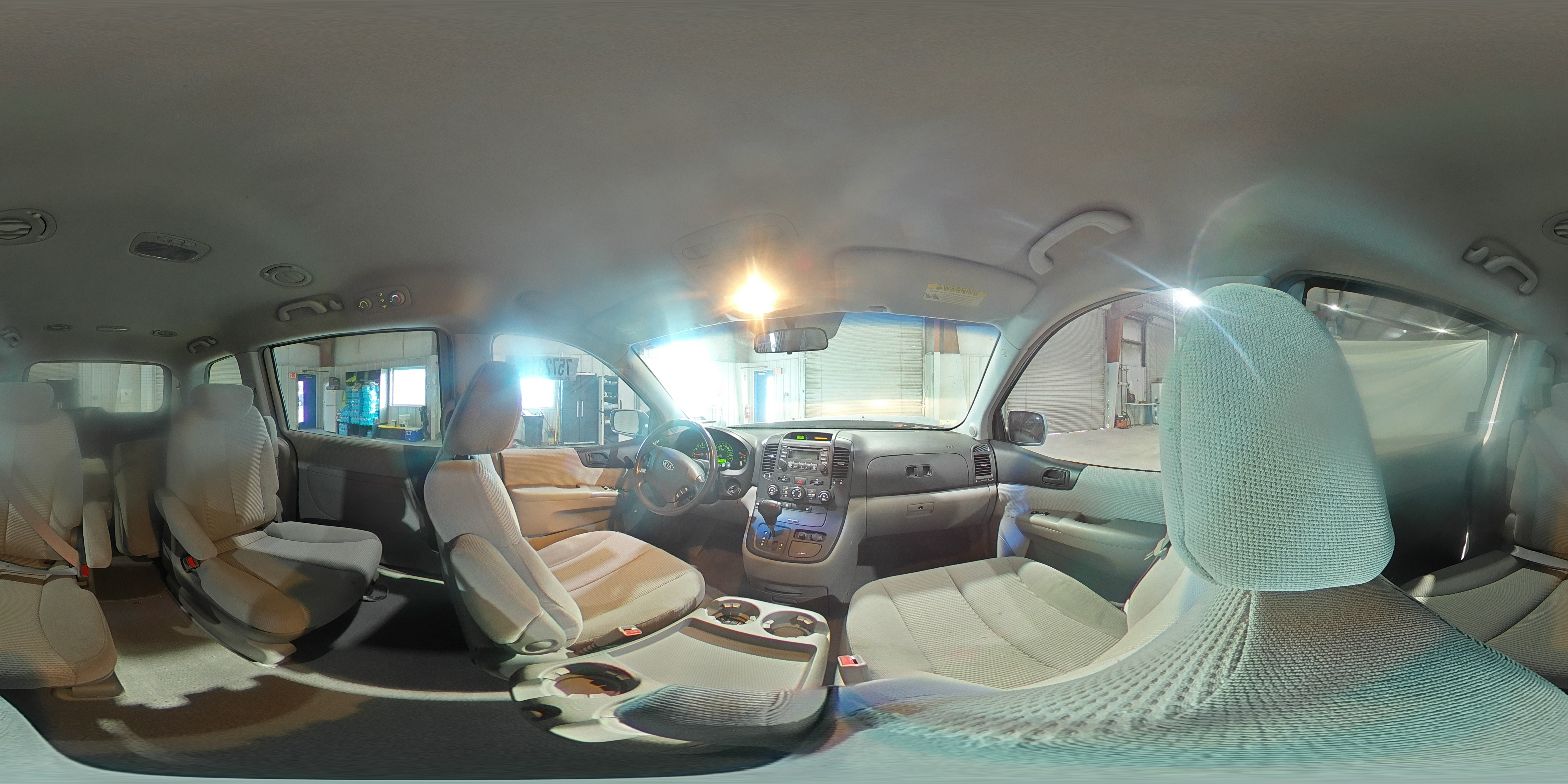2007 Kia Sedona - Image 14