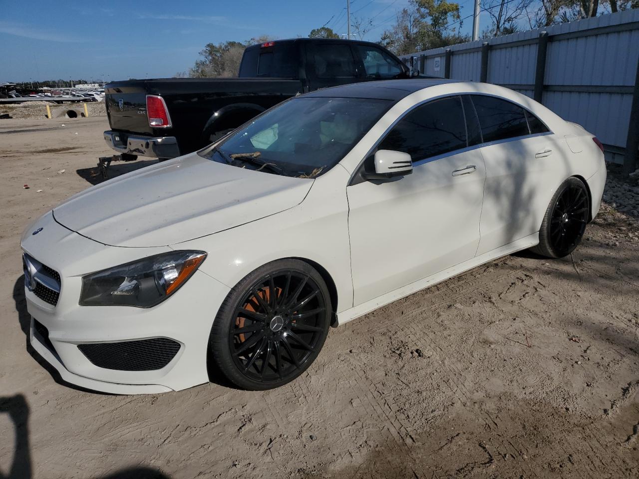 VIN WDDSJ4EB3FN170636 2015 MERCEDES-BENZ CLA-CLASS no.1