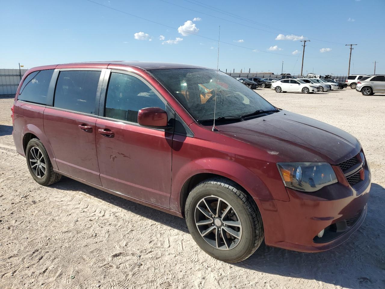 2019 Dodge Caravan - Image 4