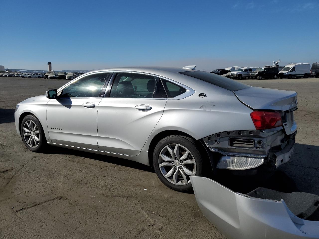2016 Chevrolet Impala - Image 2