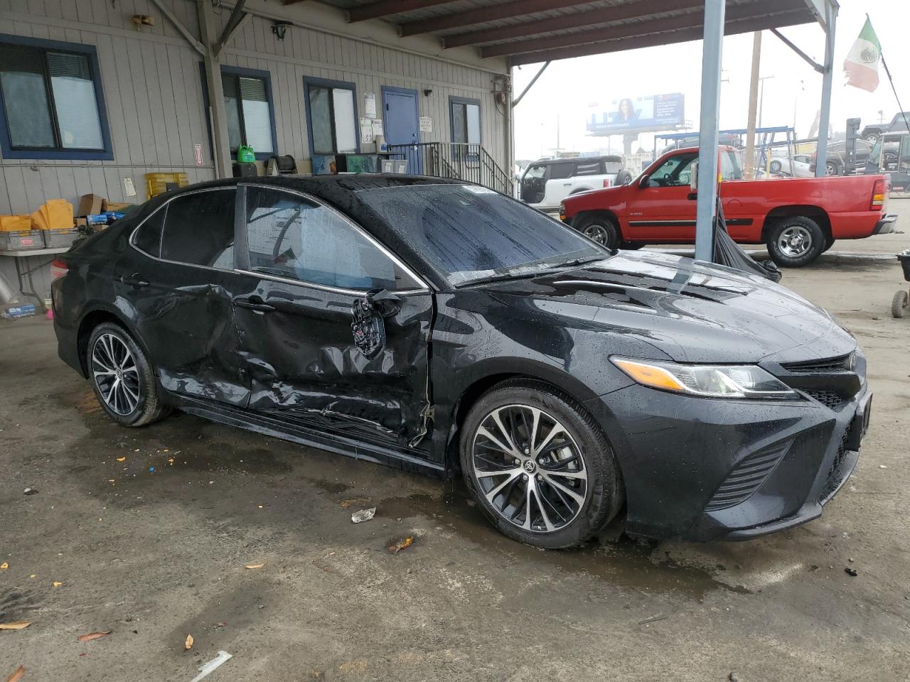 2020 Toyota Camry - Image 4