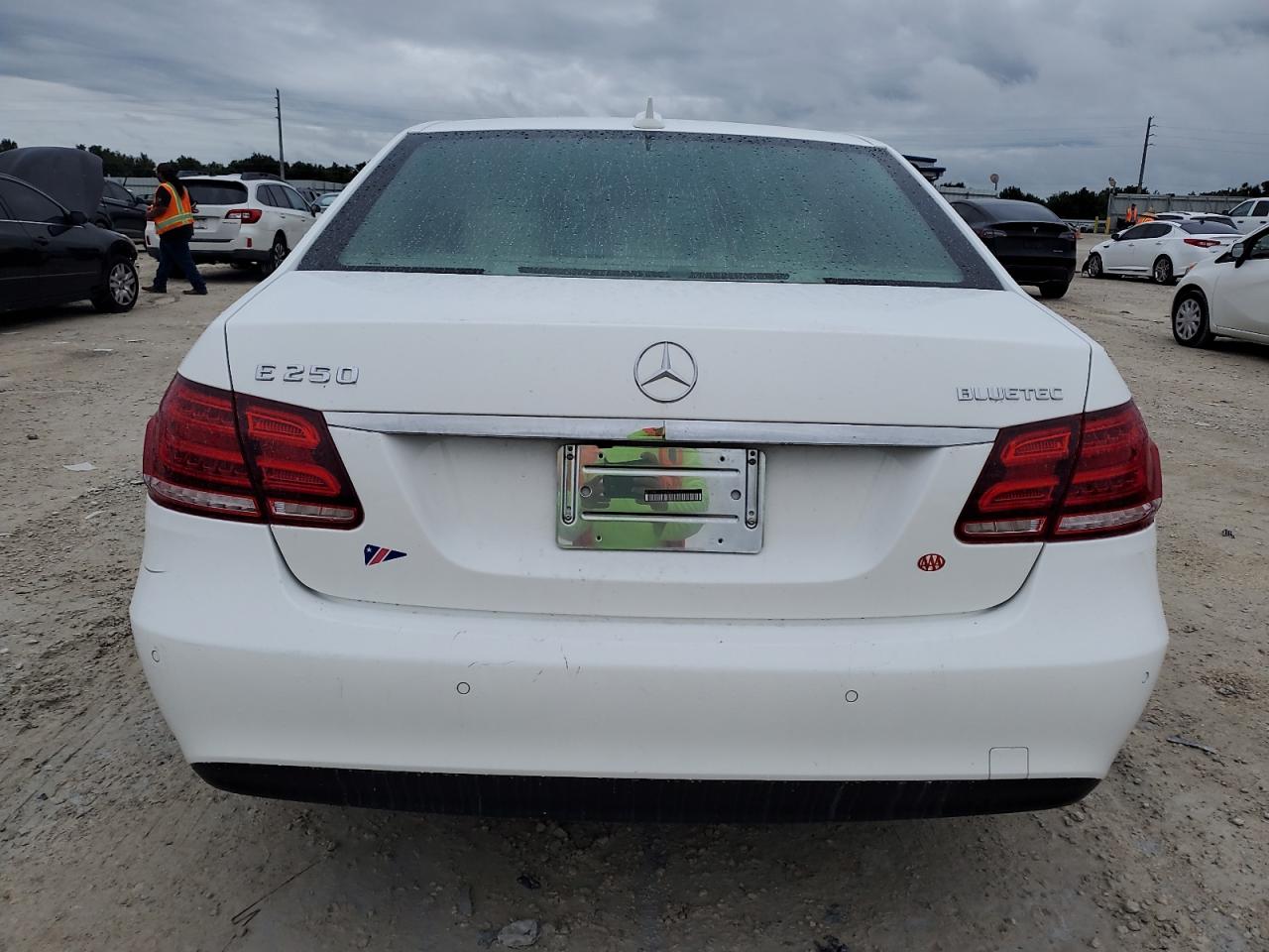 2014 Mercedes-Benz E 250 Bluetec VIN: WDDHF0EB5EA906325 Lot: 74458984