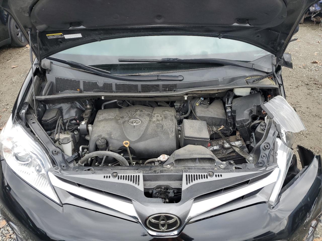 2018 Toyota Sienna - Image 12