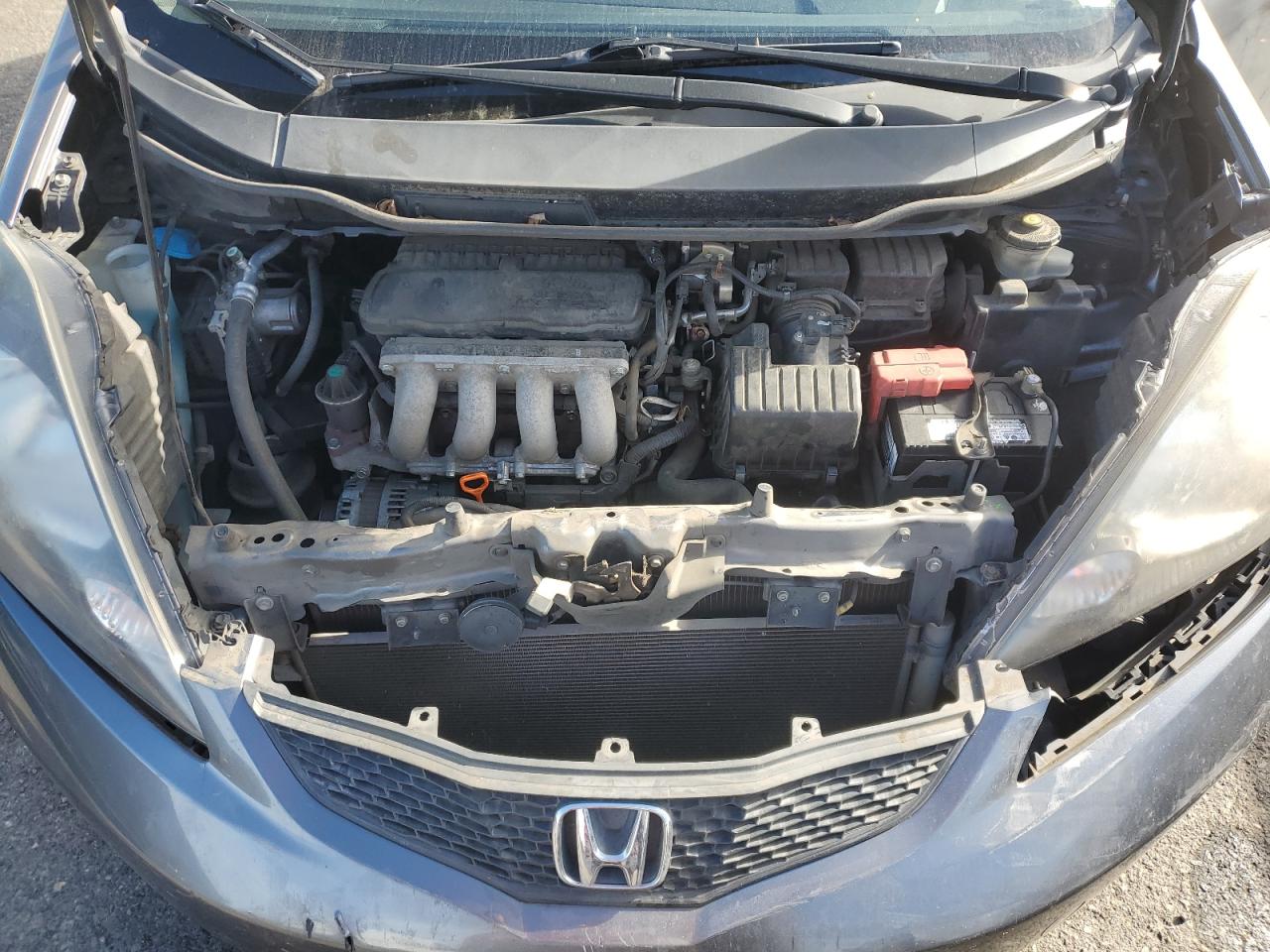 2013 Honda Fit - Image 11