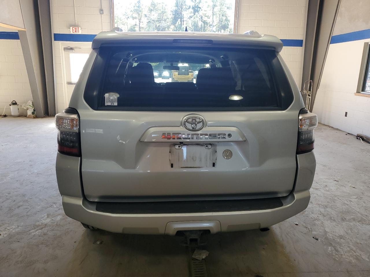 2015 Toyota 4Runner Sr5 VIN: JTEBU5JR4F5215461 Lot: 75126174