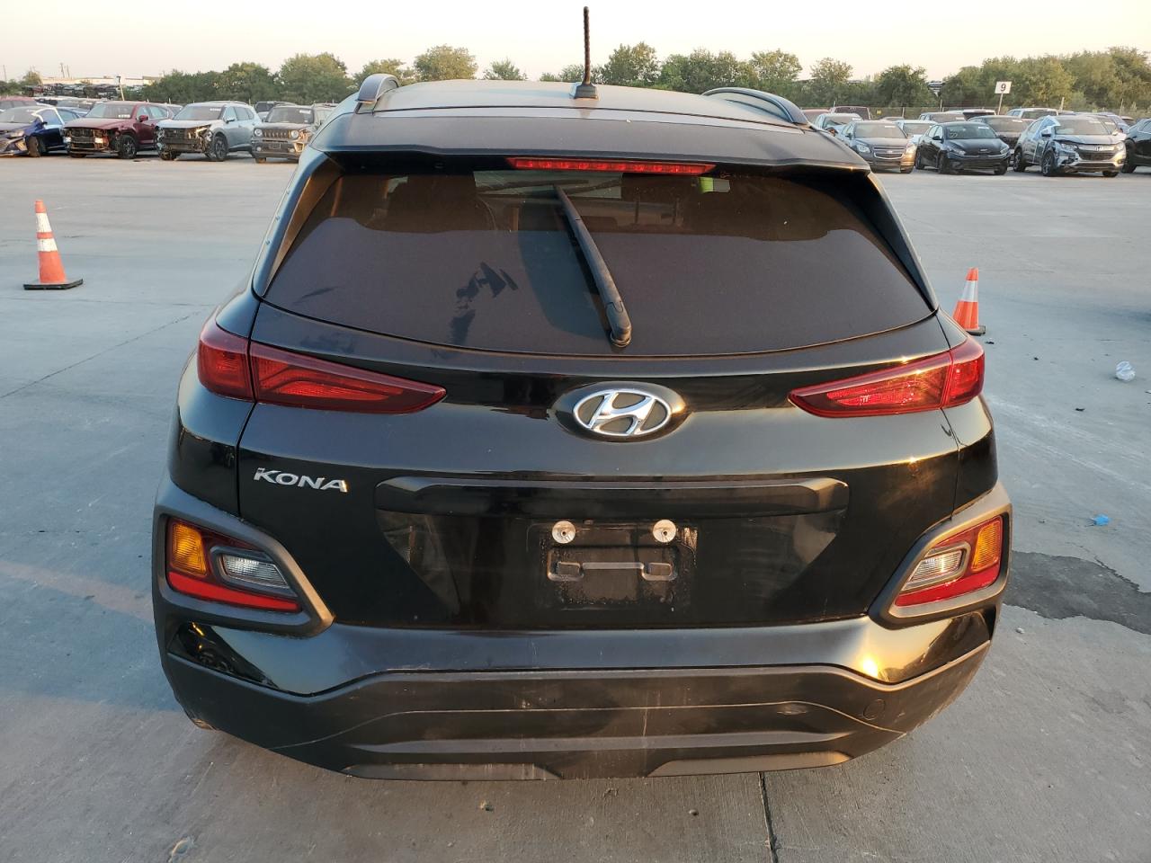 KM8K22AAXKU387802 2019 Hyundai Kona Sel