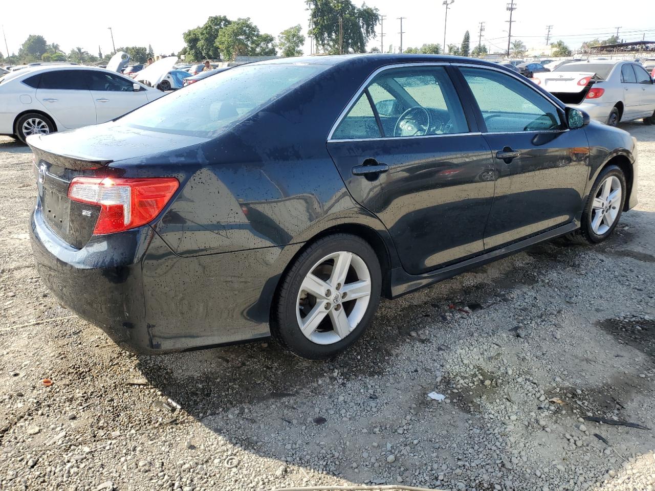 2014 Toyota Camry - Image 3