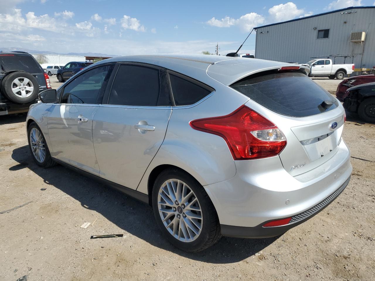 VIN 1FADP3N22EL162488 2014 FORD FOCUS no.2