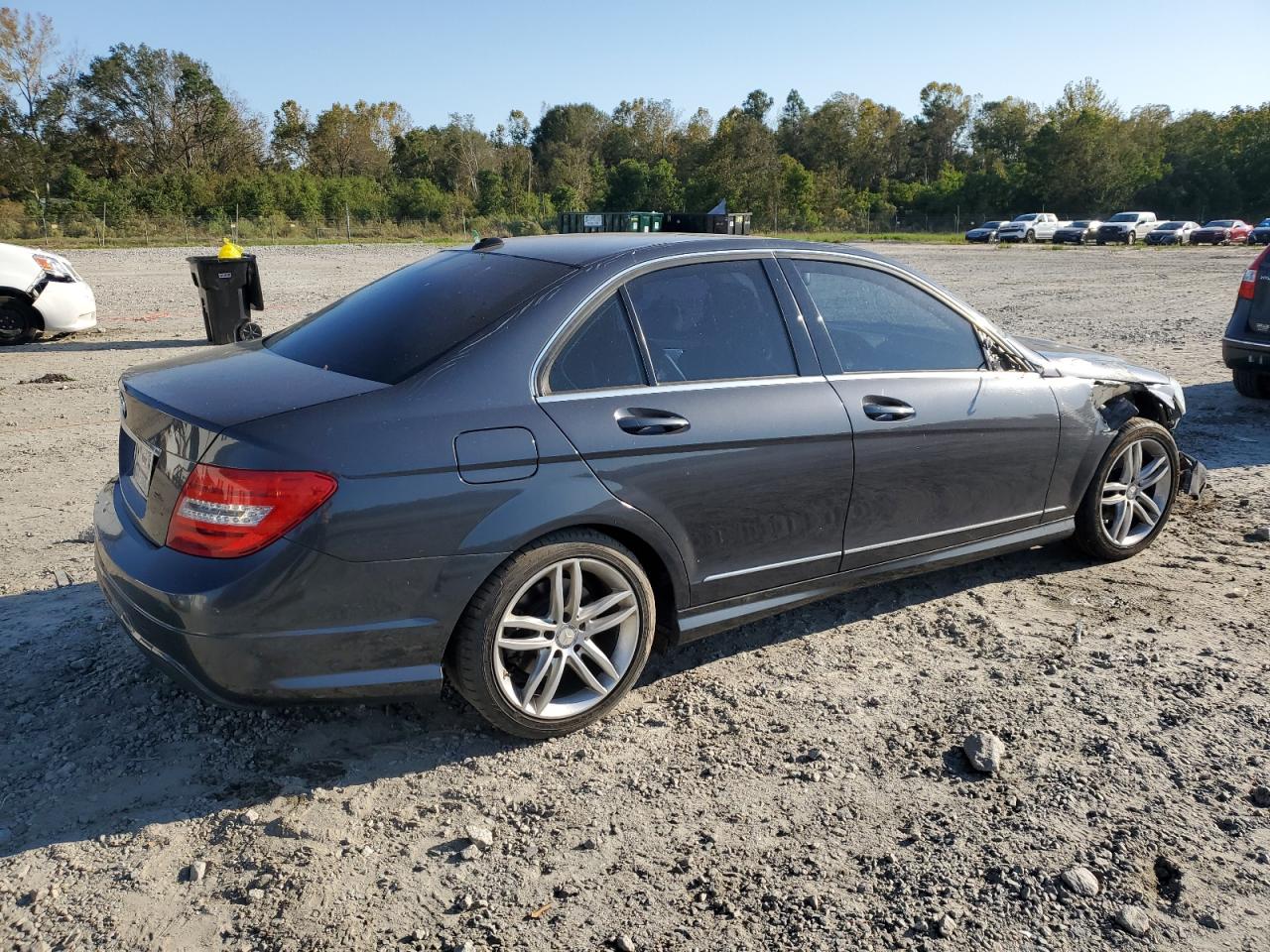 VIN WDDGF4HB7DR266407 2013 MERCEDES-BENZ C-CLASS no.3