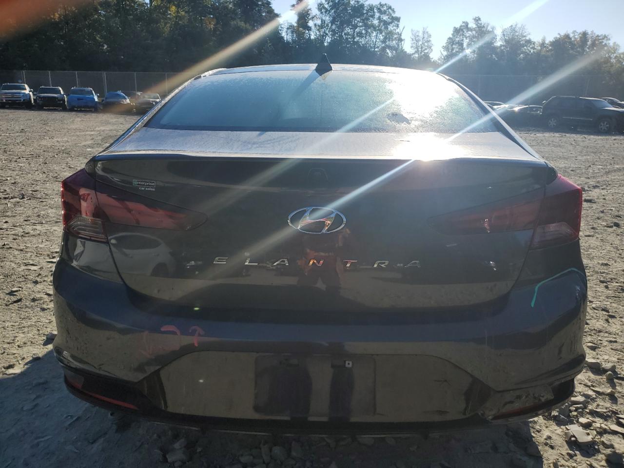 2020 Hyundai Elantra - Image 6