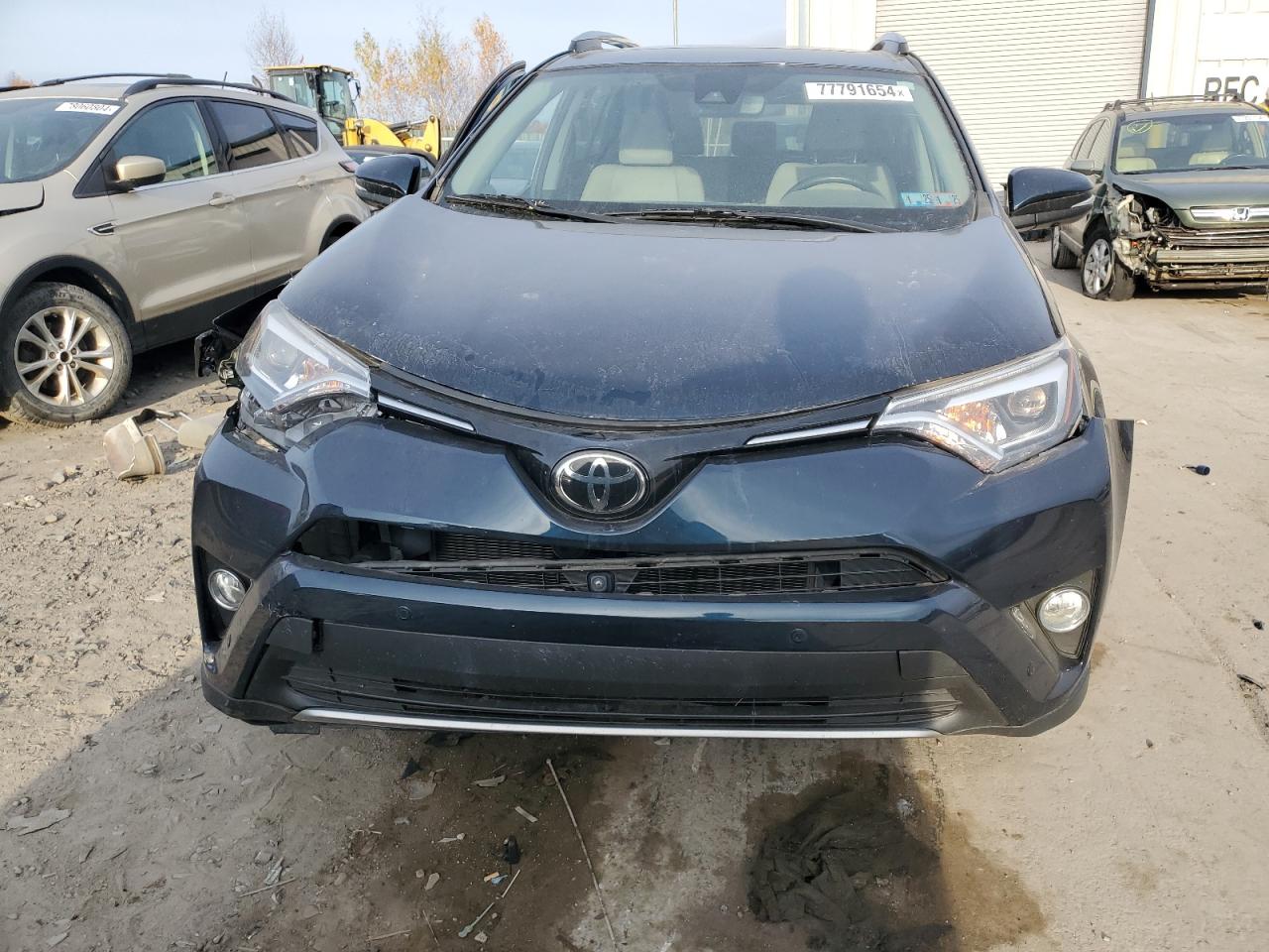 VIN 2T3DFREV4JW739913 2018 TOYOTA RAV4 no.5