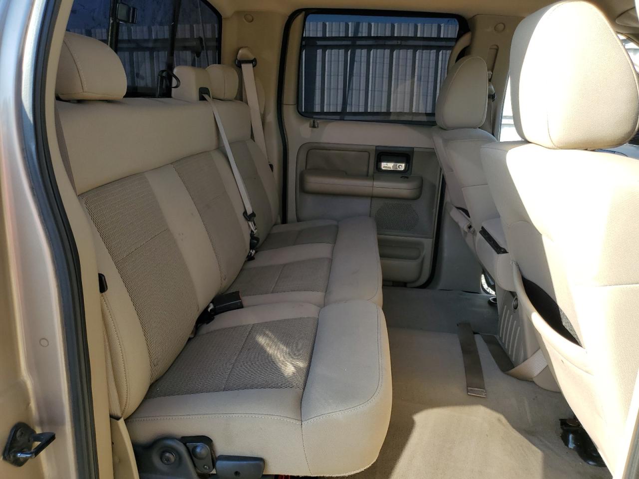 2004 Ford F-150 - Image 10