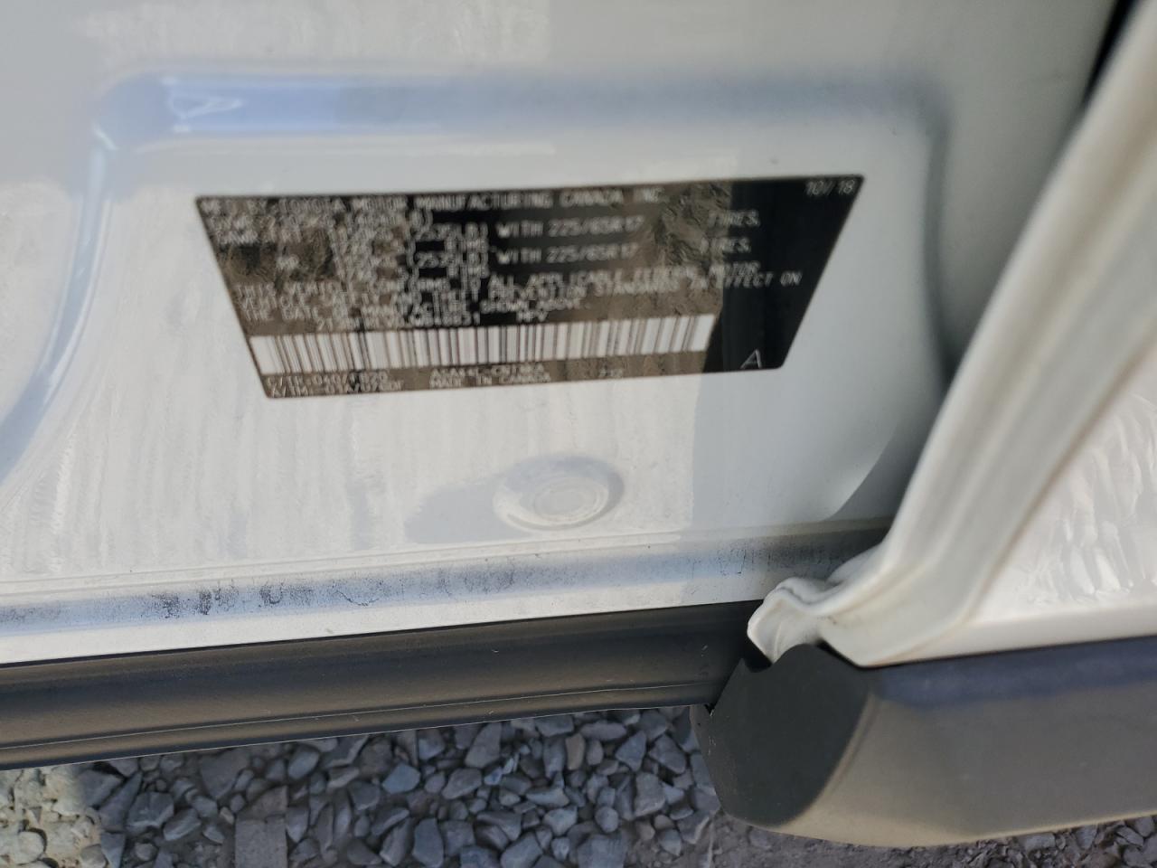 2018 Toyota RAV 4 - Image 13