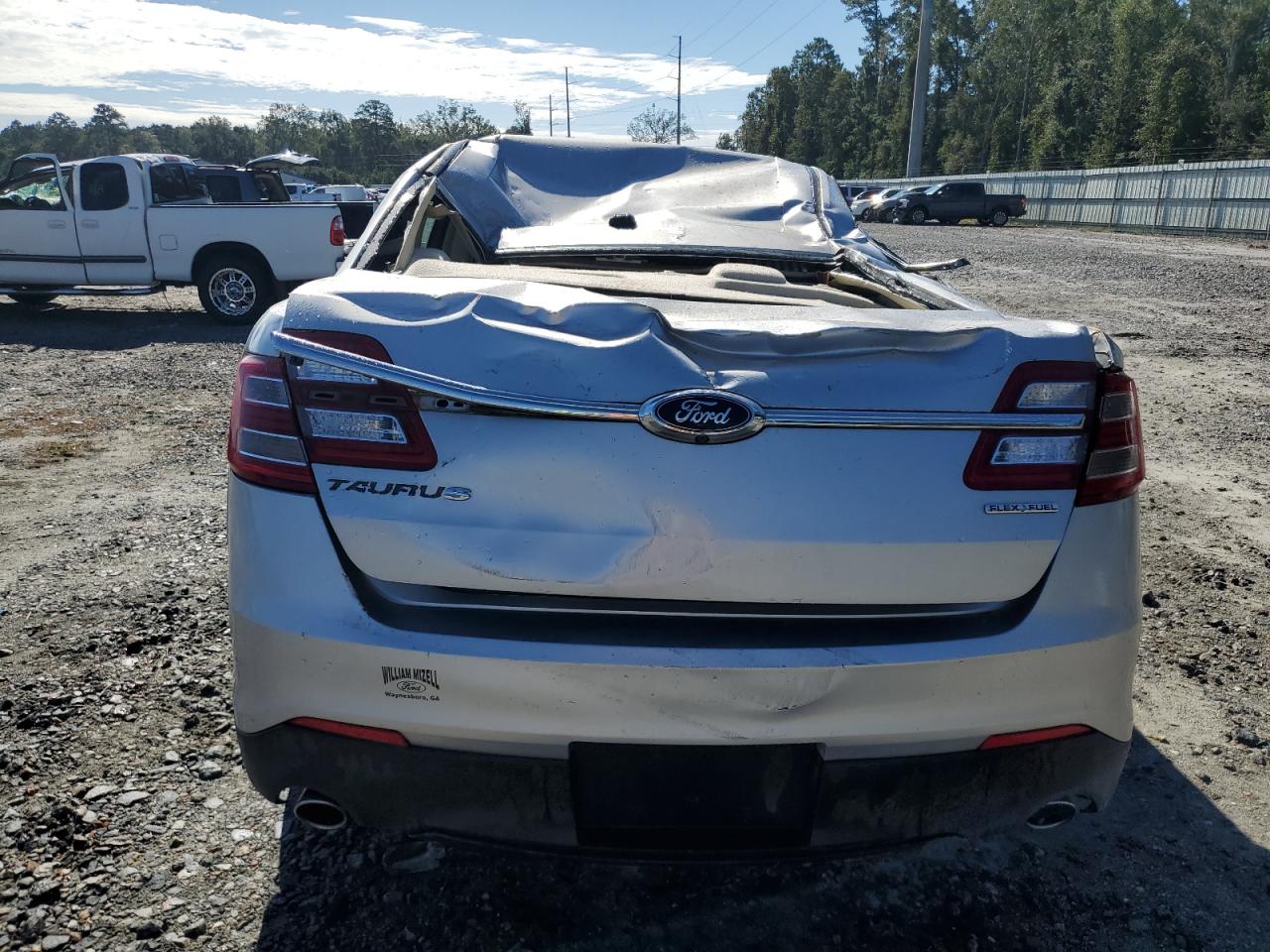 2015 Ford Taurus - Image 6