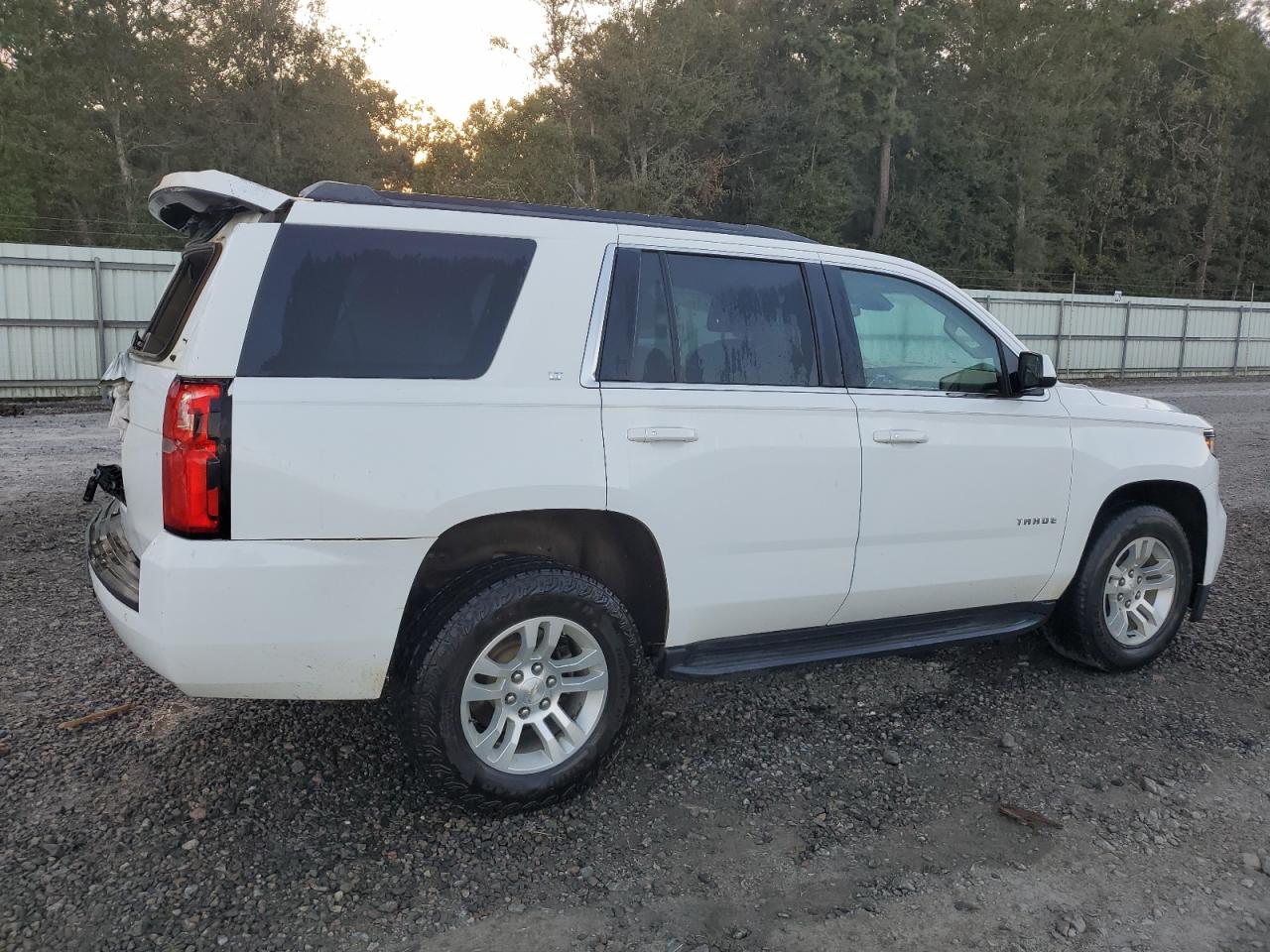 1GNSCBKC8JR242106 CHEVROLET TAHOE 2018