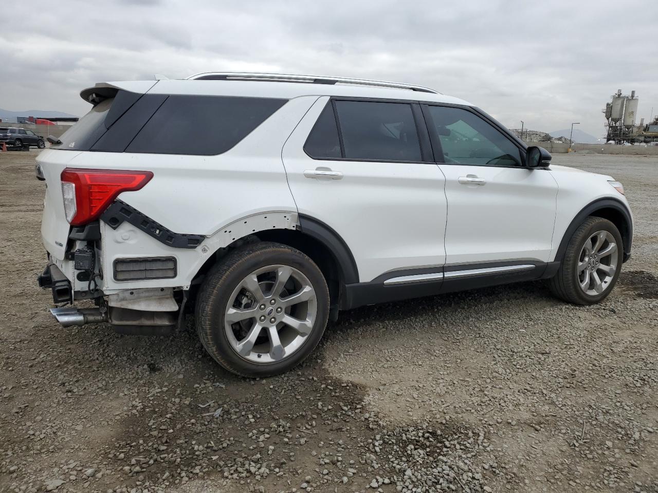 2020 Ford Explorer - Image 3