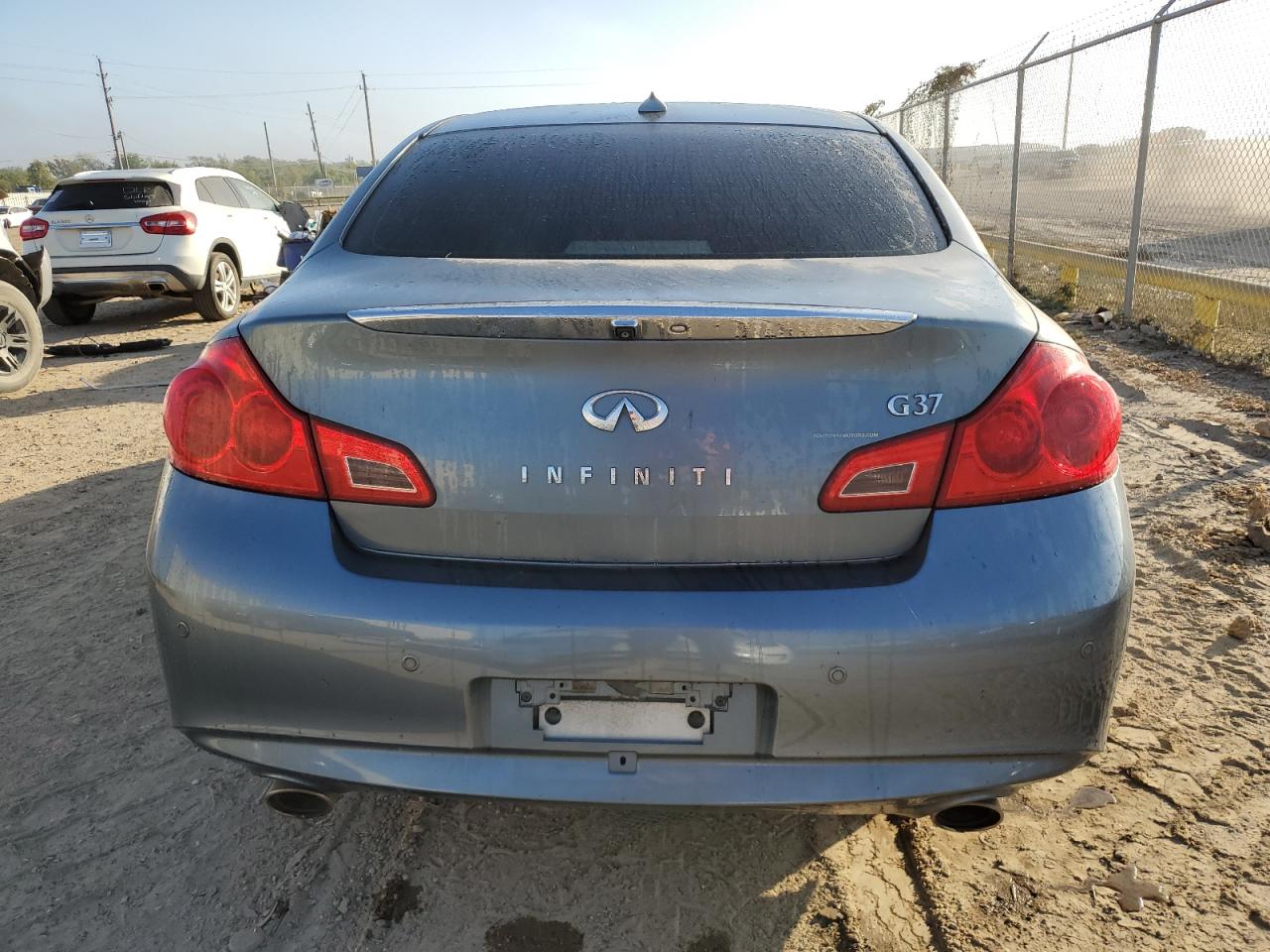 2010 Infiniti G - Image 6