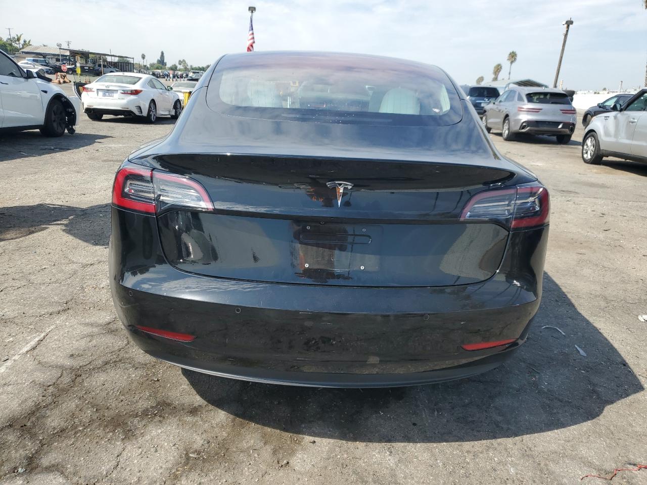 5YJ3E1EA5JF166426 2018 Tesla Model 3