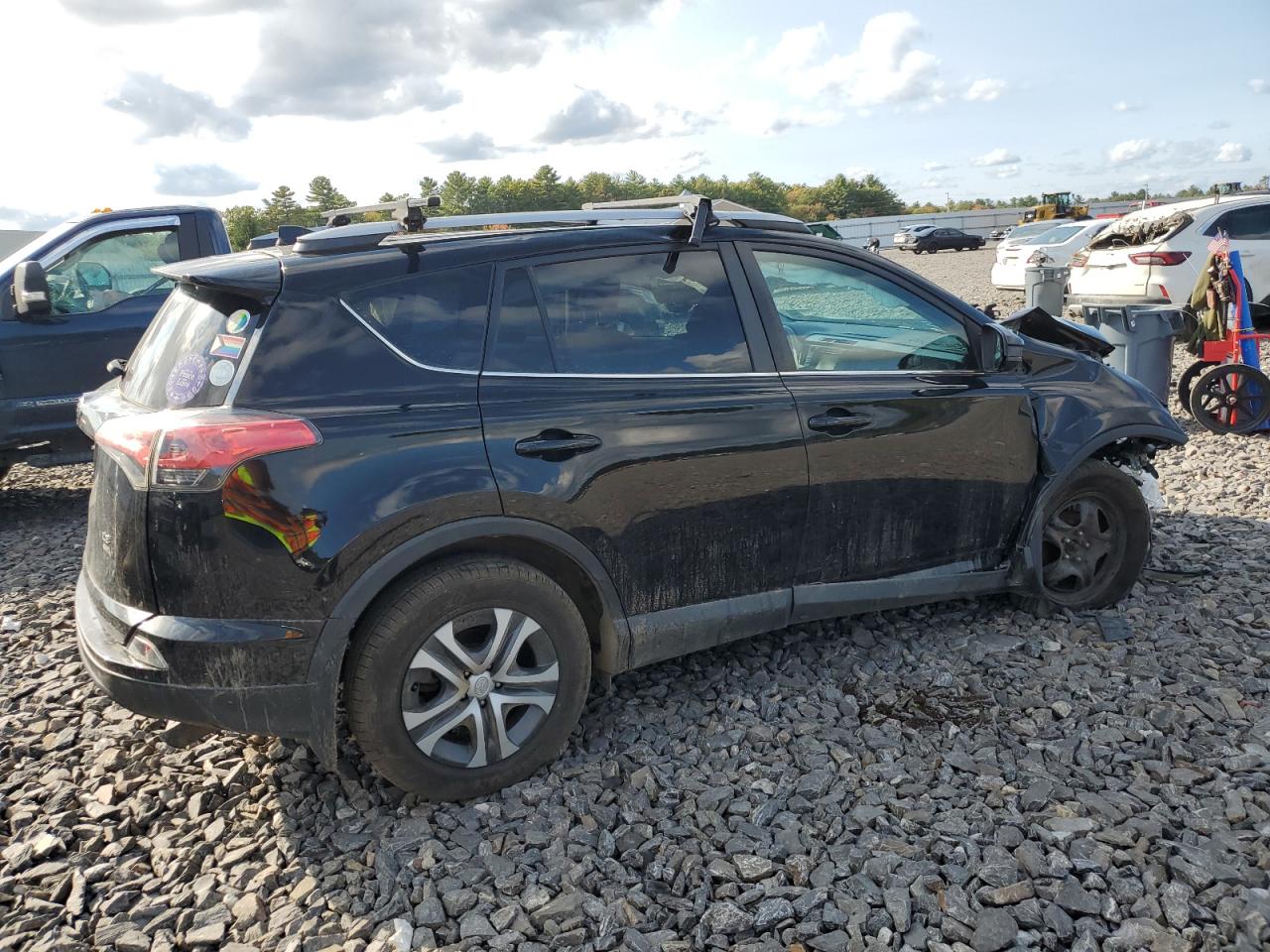 2017 Toyota RAV 4 - Image 3
