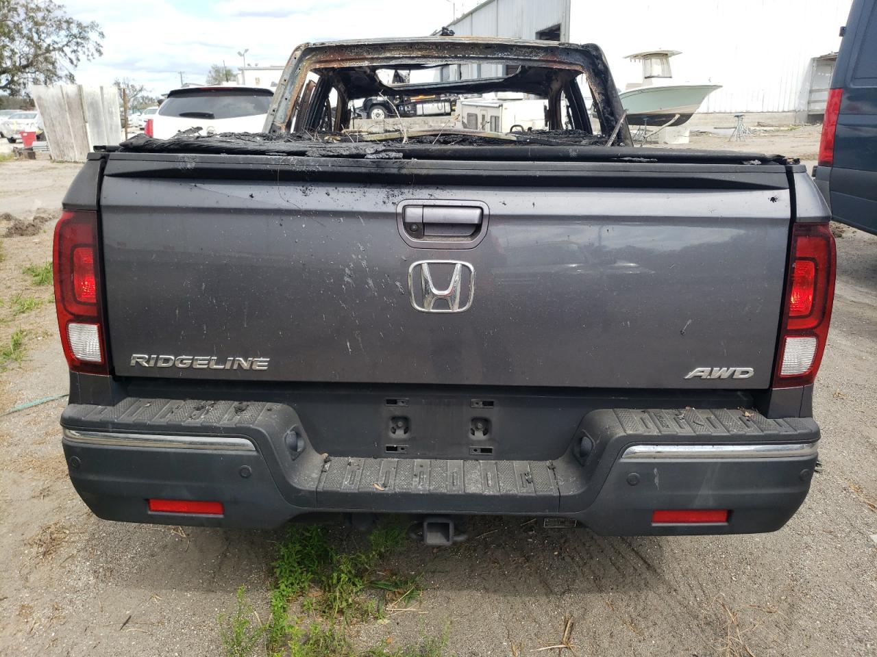 2020 Honda Ridgeline - Image 6