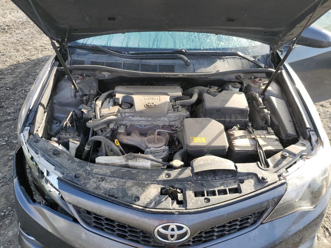 2012 Toyota Camry - Image 11