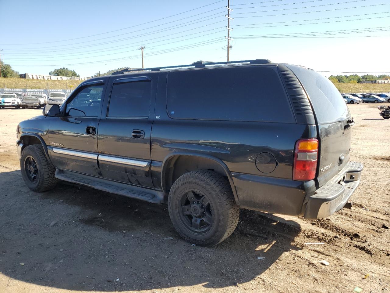 2003 GMC Yukon - Image 2