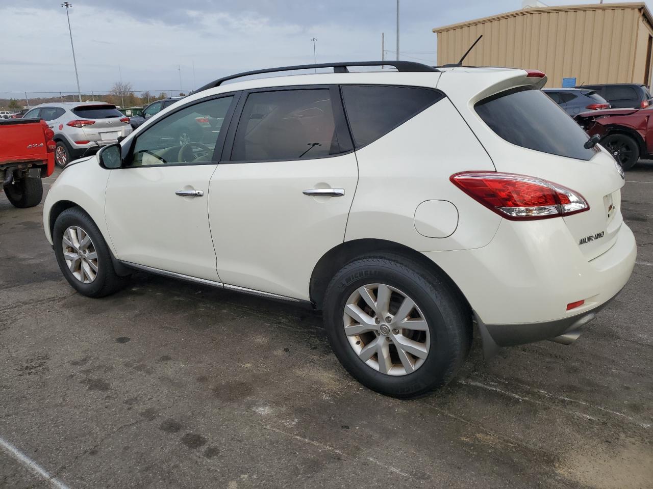 2014 Nissan Murano - Image 2