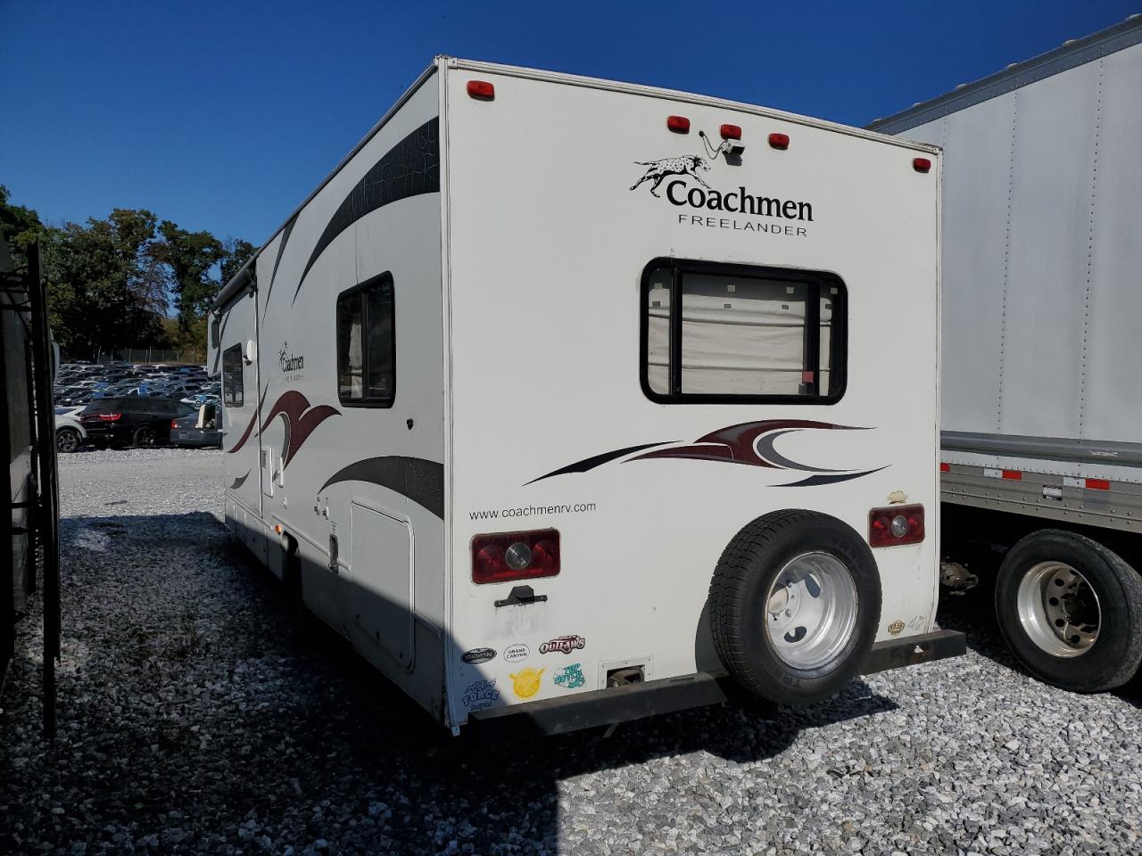 2010 Ford Econoline - Image 3