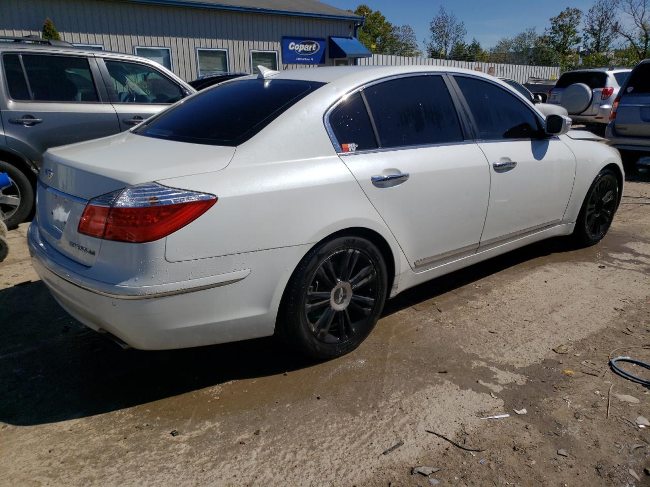 2009 Hyundai Genesis - Image 3