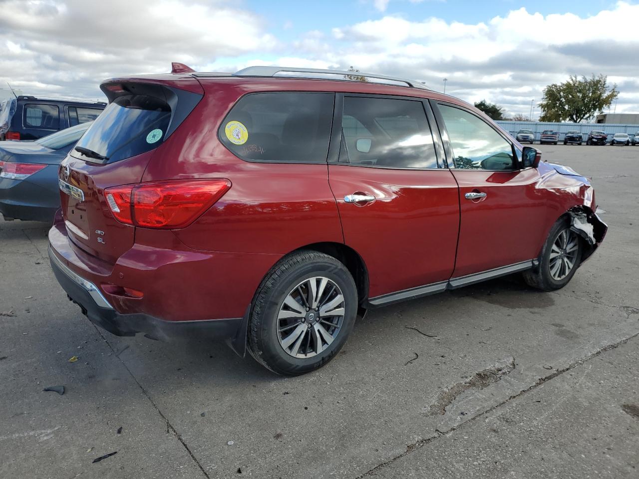 2019 Nissan Pathfinder - Image 3