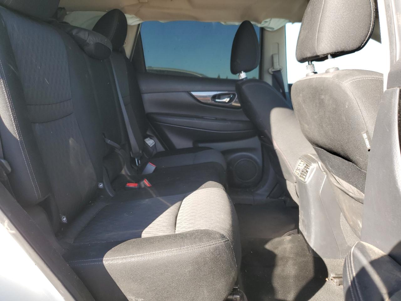 2019 Nissan Rogue - Image 11