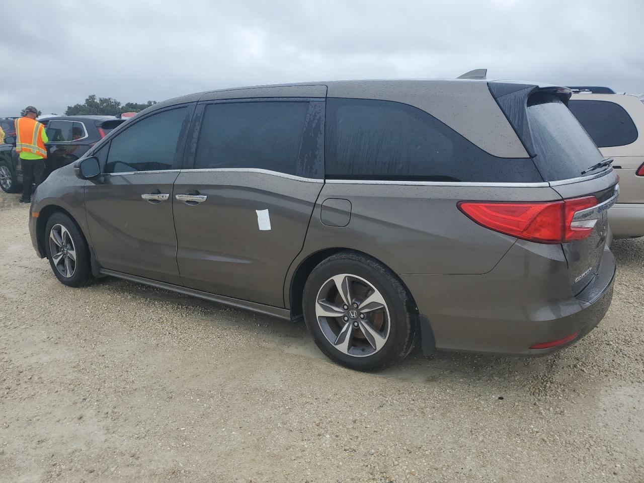 5FNRL6H87JB057181 2018 Honda Odyssey Touring