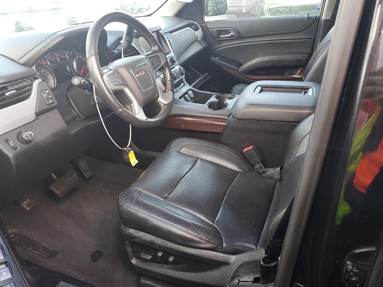 2020 GMC Yukon - Image 7