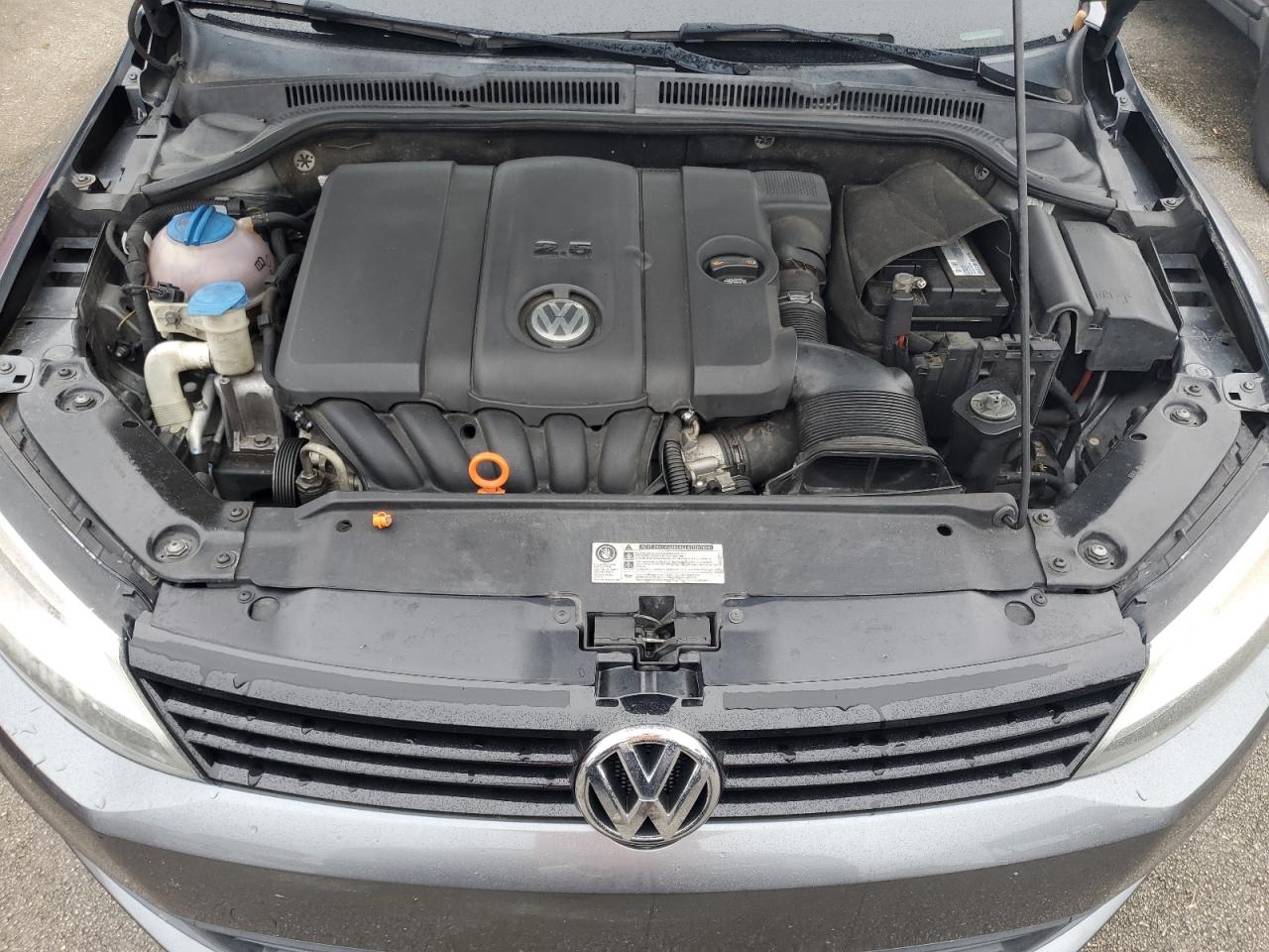 3VWDX7AJ2BM353124 2011 Volkswagen Jetta Se