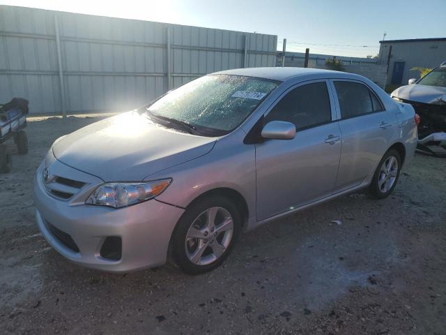  TOYOTA COROLLA 2013 Srebrny