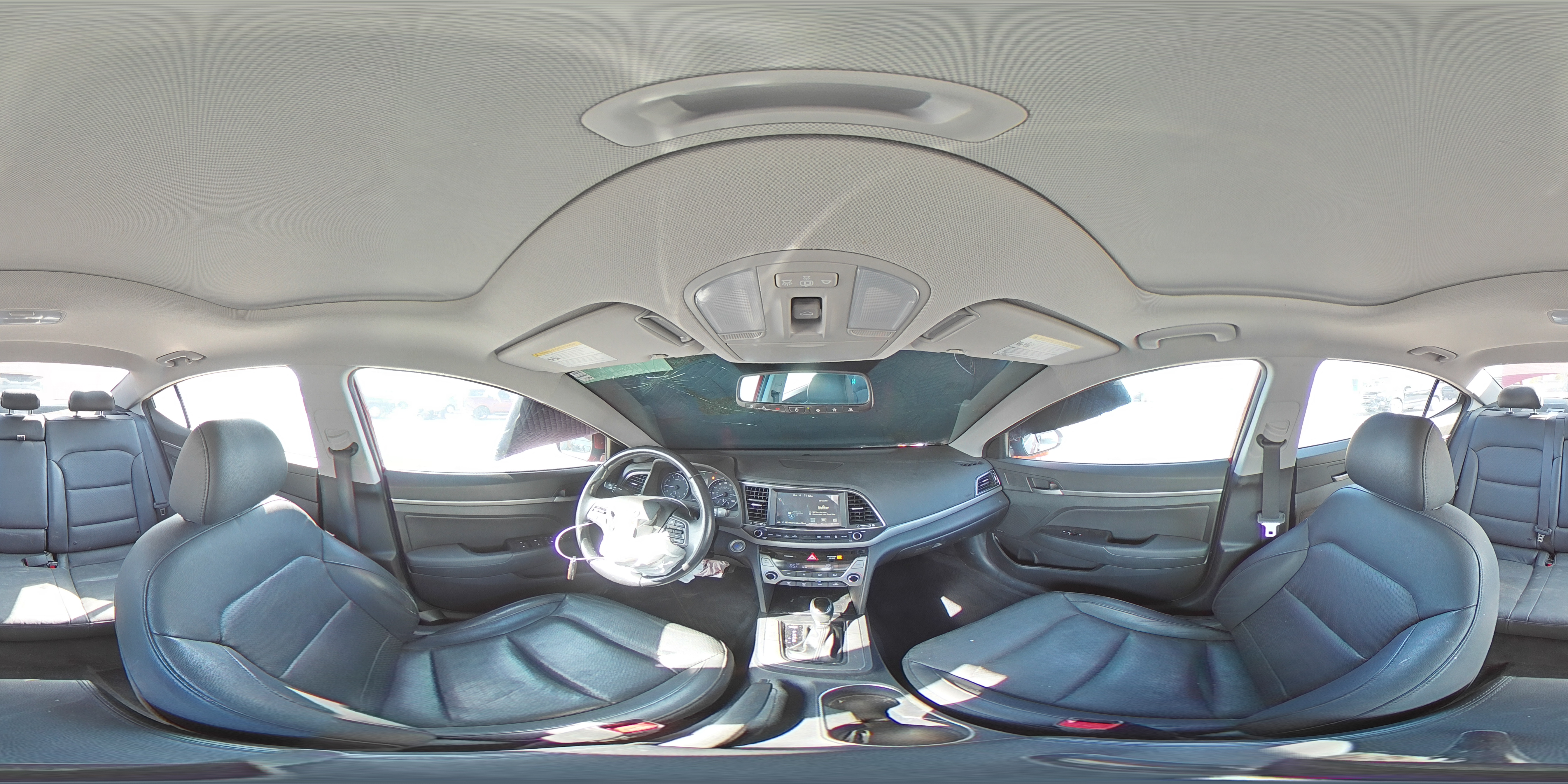 2017 Hyundai Elantra - Image 12